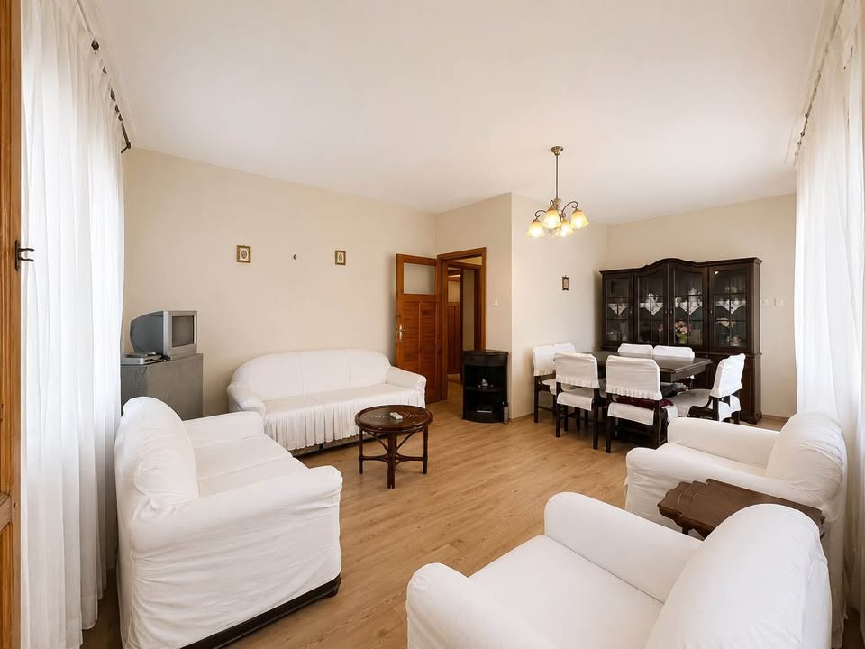 🏡 ALANYA TOSMUR’DA SATILIK 2+1 AYRI MUTFAK DAİRE 📍 Konum: Alanya / Tosmur 🔹 2+1 Ayrı Mutfak 🔹